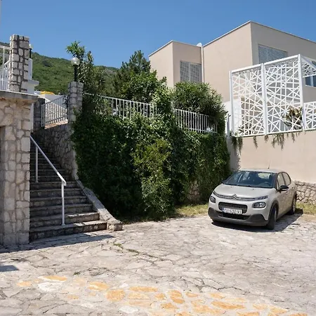 Gorgeous View, Near The Beach, Ac, 33-4 Appartement Ravni